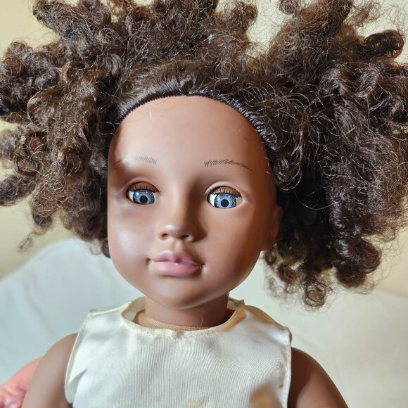 Holiday Lorena 18" Our Generation Doll - Picture 2 of 10